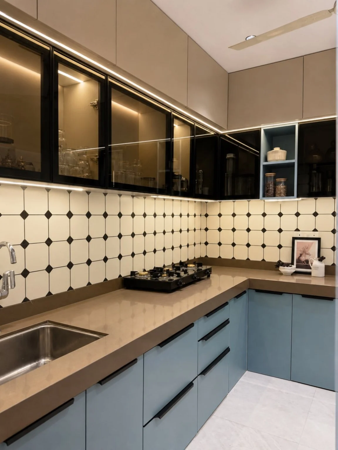 Contemporary kitchen with premium finish